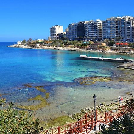 Picturesque Sliema Pad Steps From The Seafront Appartement Buitenkant foto