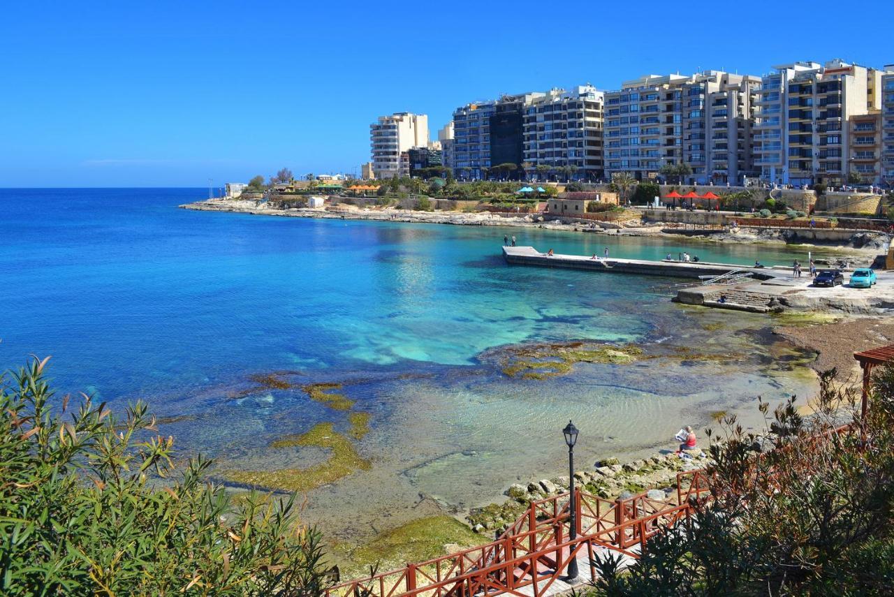 Picturesque Sliema Pad Steps From The Seafront Appartement Buitenkant foto