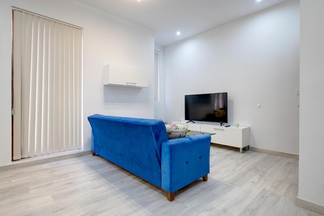 Picturesque Sliema Pad Steps From The Seafront Appartement Buitenkant foto