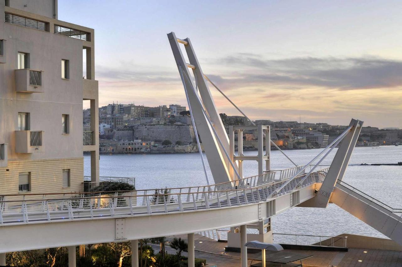 Picturesque Sliema Pad Steps From The Seafront Appartement Buitenkant foto